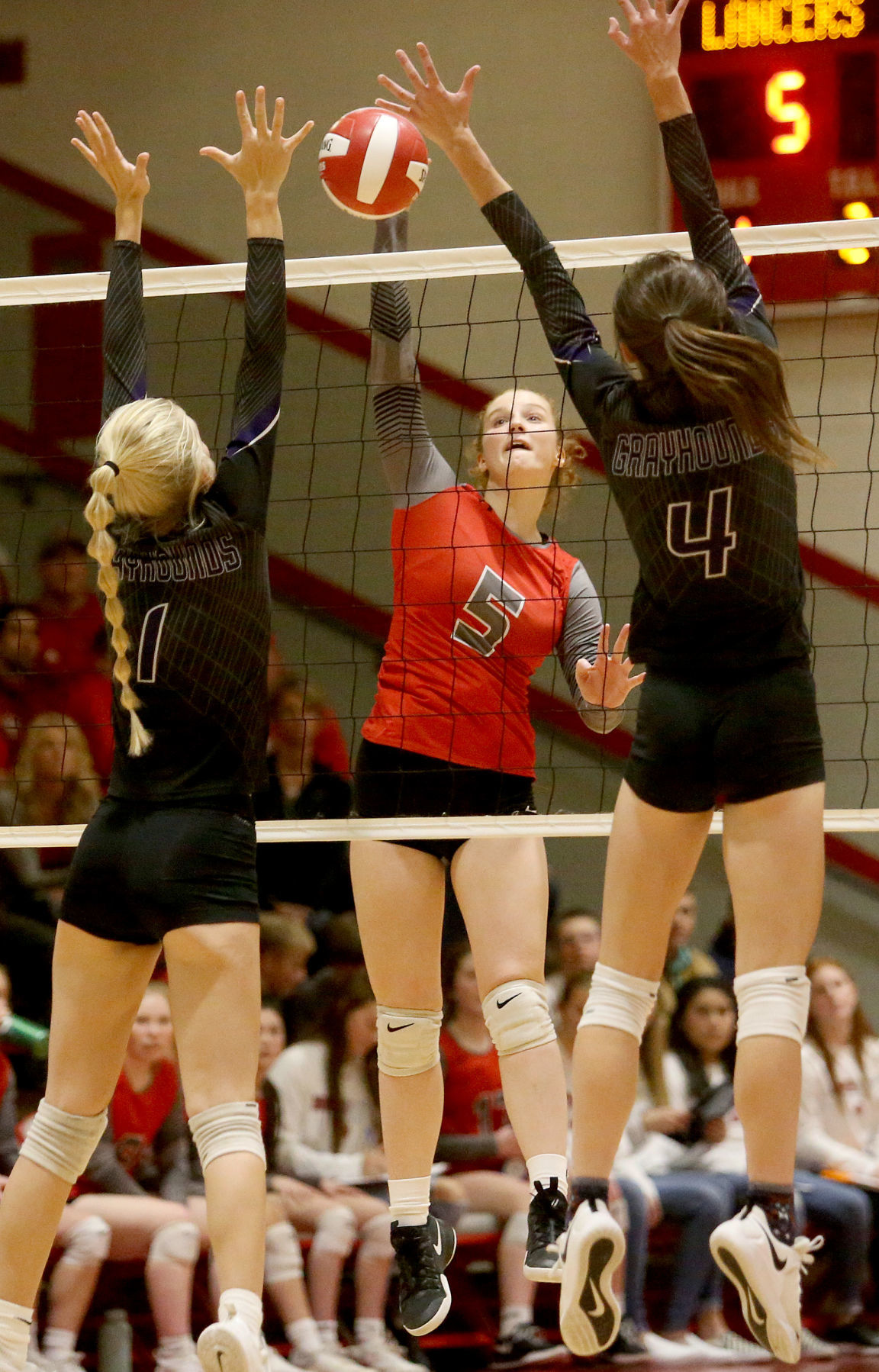 110419-qct-spt-ns-vball-014